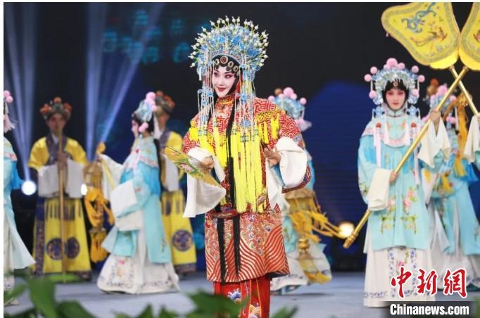 圖為，漢劇《貴妃醉酒》演出現(xiàn)場(chǎng) 武漢文旅局供圖