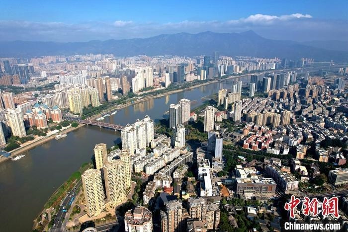 資料圖：城市高樓林立。 <a target='_blank' href='/'>中新社</a>記者 王東明 攝