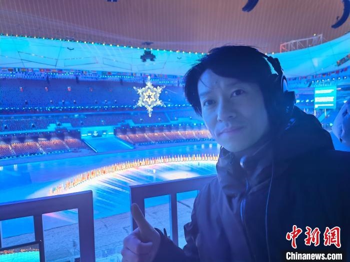張文海在“鳥巢”內?！埼暮?供圖