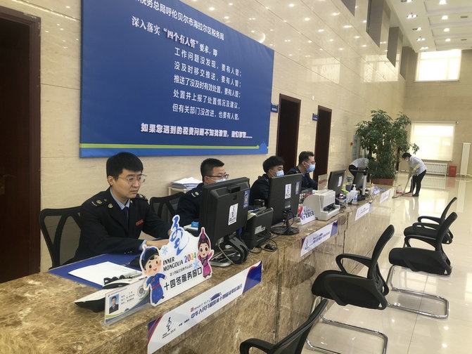 中共黨員、一等功榮立者王曙光不言放棄，堅(jiān)持到比賽最后（王鵬）.jpg
