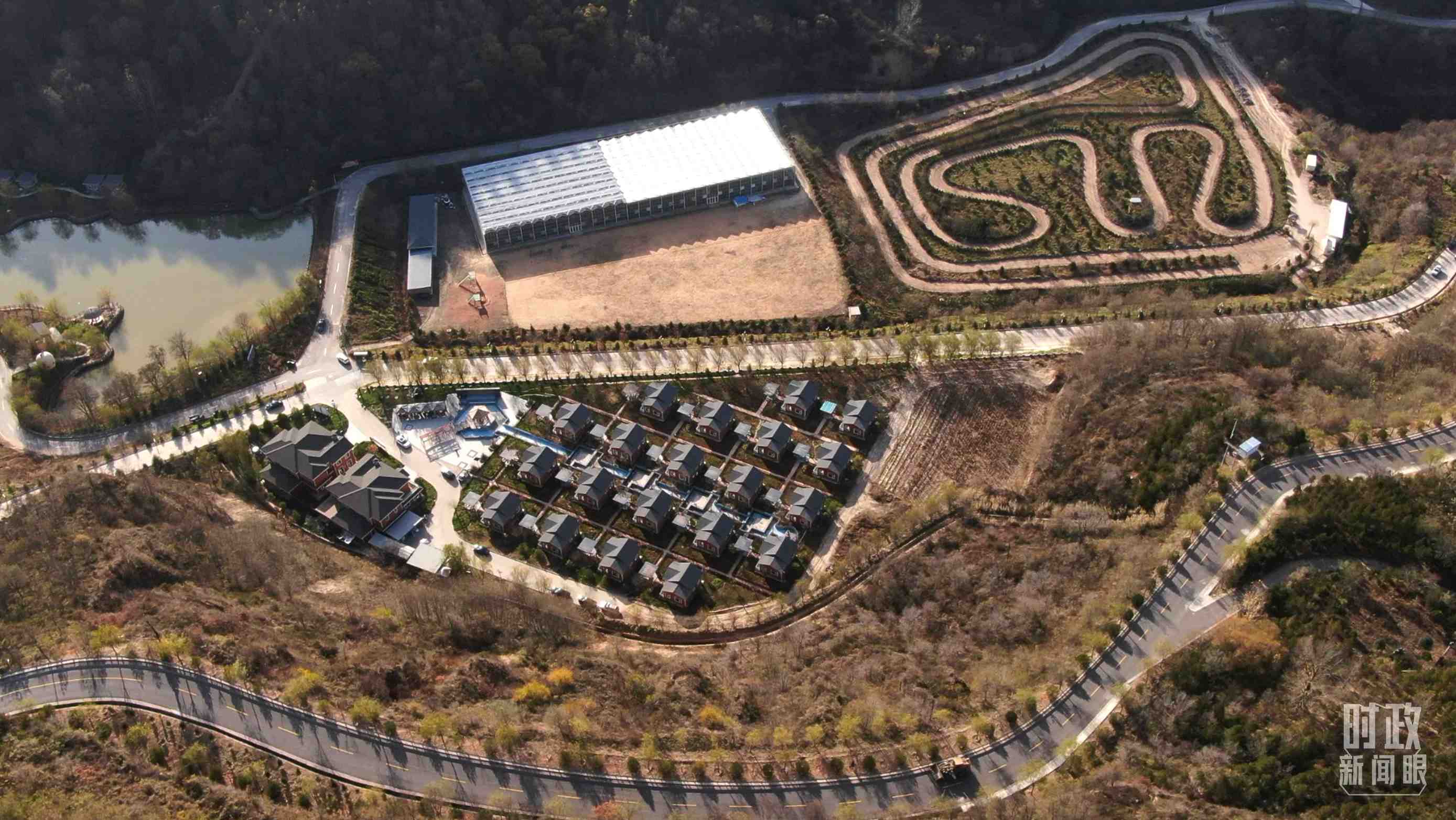 △延安市安塞區(qū)高橋鎮(zhèn)南溝村。2022年10月，總書記曾到這里考察調(diào)研。（總臺(tái)記者劉海濤、錢金庫拍攝）