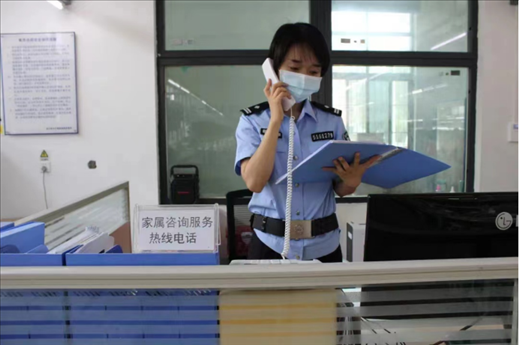 楊莎在工作。四川省女子強(qiáng)制隔離戒毒所供圖