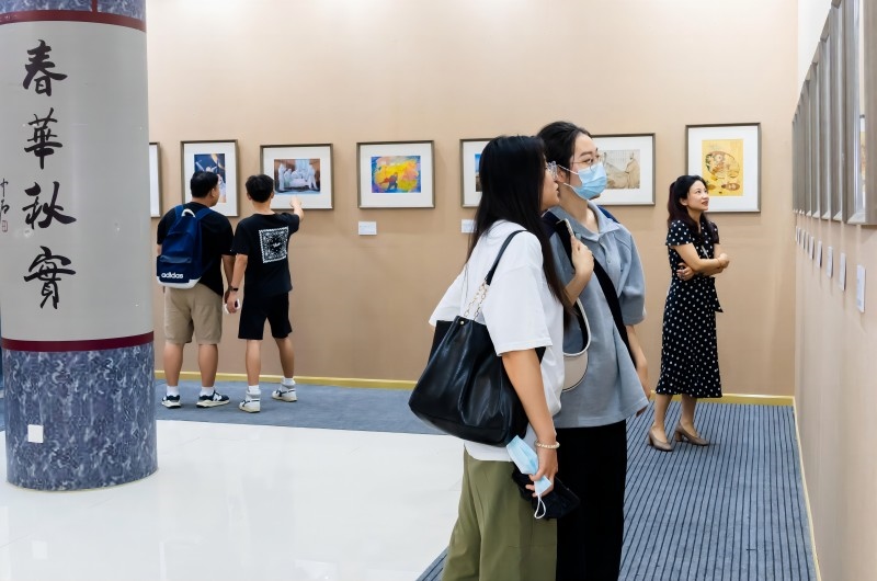 作品展現(xiàn)場(chǎng)。校方供圖