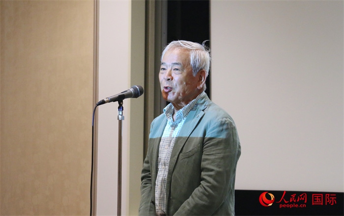 展覽名譽(yù)顧問(wèn)、日本前文化廳長(zhǎng)官青柳正規(guī)致辭。（人民網(wǎng) 許可攝）