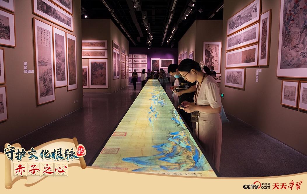 2023年7月1日，觀眾在浙江寧波美術(shù)館參觀中國歷代繪畫大系成果展·寧波特展。