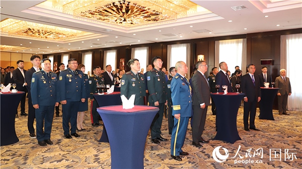 中國駐蒙古國使館慶祝建軍96周年招待會現(xiàn)場。人民網(wǎng)記者 霍文攝