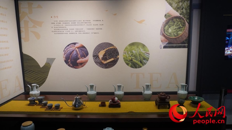 余杭區(qū)徑山鎮(zhèn)徑山村鄉(xiāng)村客廳的文創(chuàng)館。人民網(wǎng)肖聰聰攝