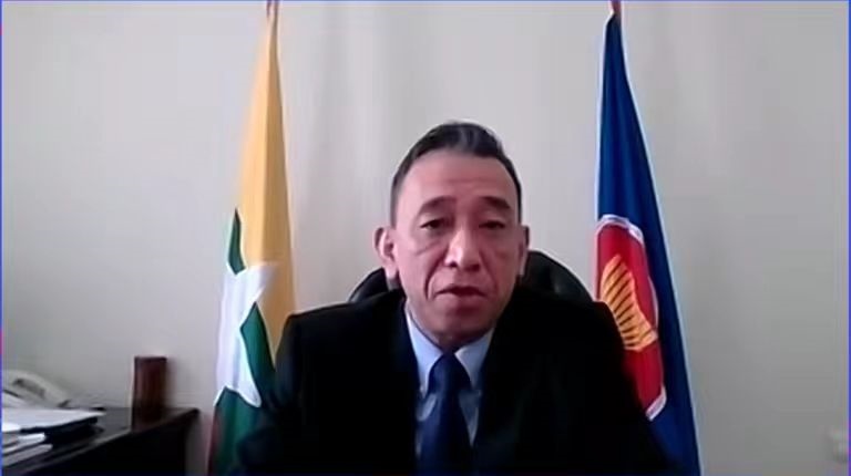 昂苗敏致辭。中國駐東盟使團供圖