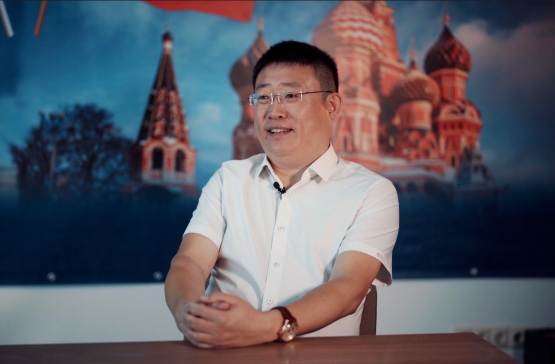中俄人文合作發(fā)展中心主席尹斌接受人民網(wǎng)記者采訪。人民網(wǎng)記者 馬天翼攝