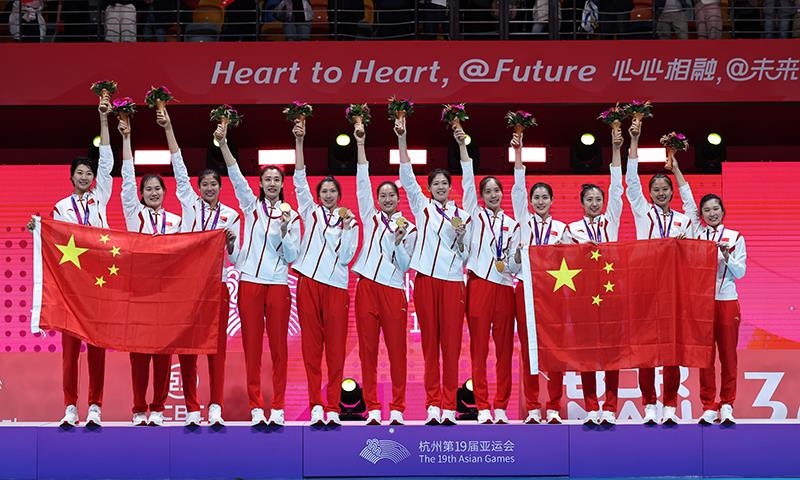 △2023年10月7日，杭州亞運會，中國女排再創(chuàng)佳績，以六戰(zhàn)全勝第九次摘得亞運金牌。