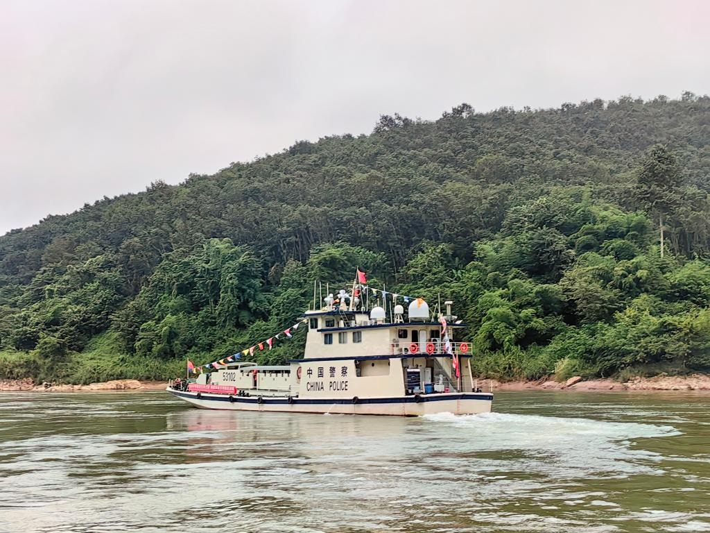 中方53102艇途經(jīng)關(guān)累港水域。（云南省公安廳水上巡邏總隊供圖）