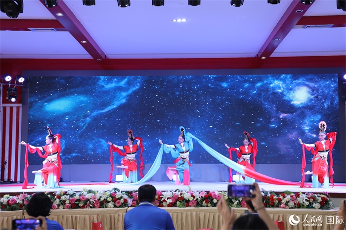 才藝表演環(huán)節(jié)。人民網(wǎng)記者 孫廣勇攝