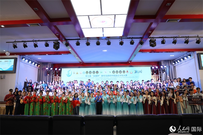 獲獎選手合影。人民網(wǎng)記者 孫廣勇攝