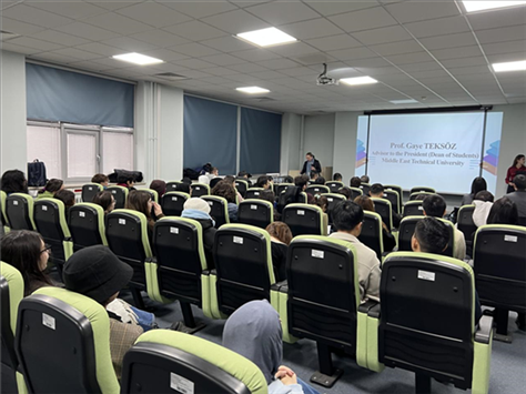 現(xiàn)場宣講中企。主辦方供圖