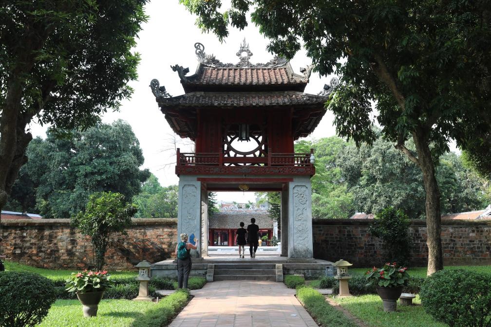 這是越南首都河內(nèi)文廟內(nèi)的奎文閣。