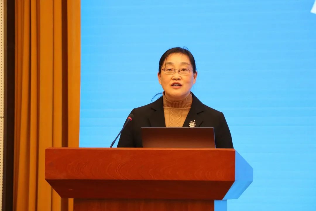 浙江省社會科學界聯(lián)合會黨組成員、秘書長劉東致辭。主辦方供圖