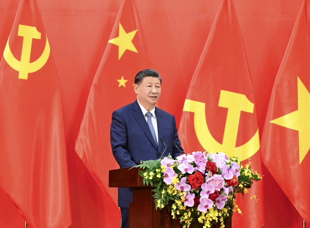 習近平總書記發(fā)表題為《賡續(xù)傳統(tǒng)友誼，開創(chuàng)中越命運共同體建設新征程》的重要講話。