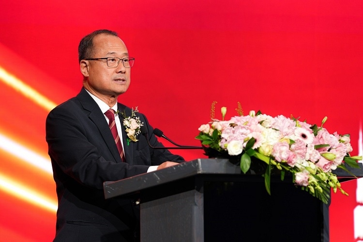 第十四屆全國政協(xié)常委、香港中華總商會會長蔡冠深致辭。阿聯(lián)酋中華工商總會供圖