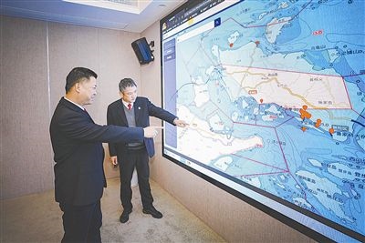 圖③：法官為涉案船舶尋找安全的錨泊地點(diǎn)。