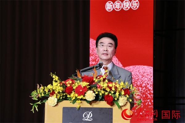 在日中國企業(yè)協(xié)會會長王家馴致辭。人民網(wǎng) 許可攝
