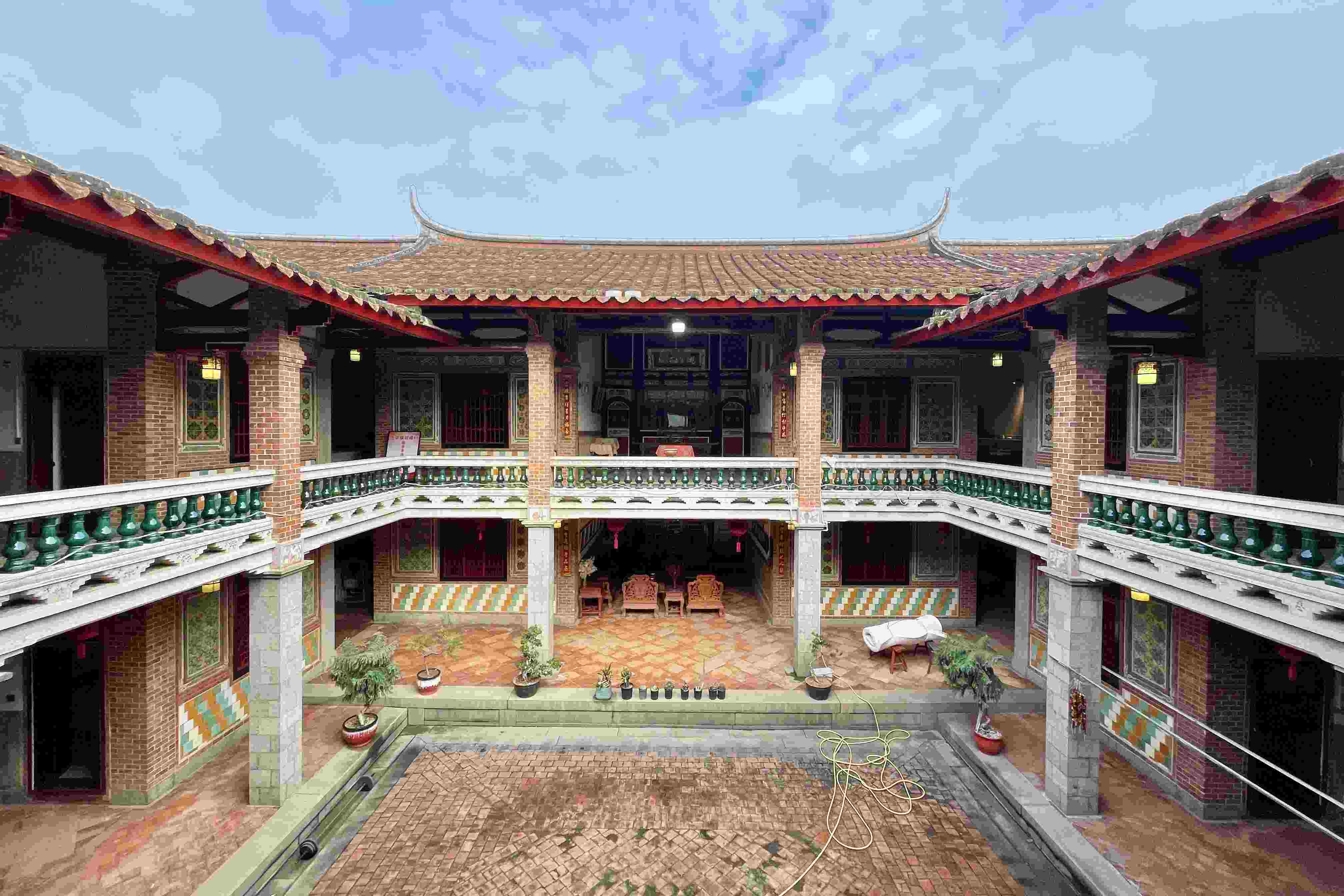 遠(yuǎn)峰厝。林瑤 攝