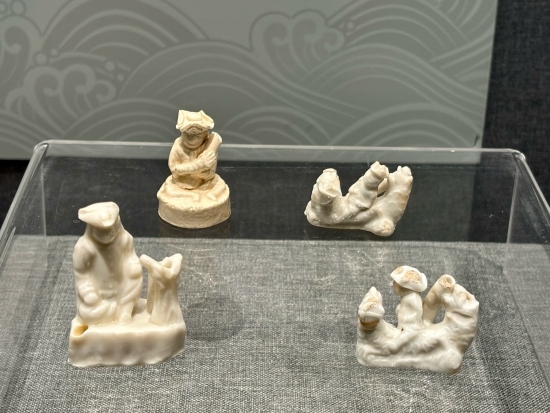 德化縣陶瓷博物館陳列的荷蘭人口哨。人民網(wǎng)記者 金慧慧攝