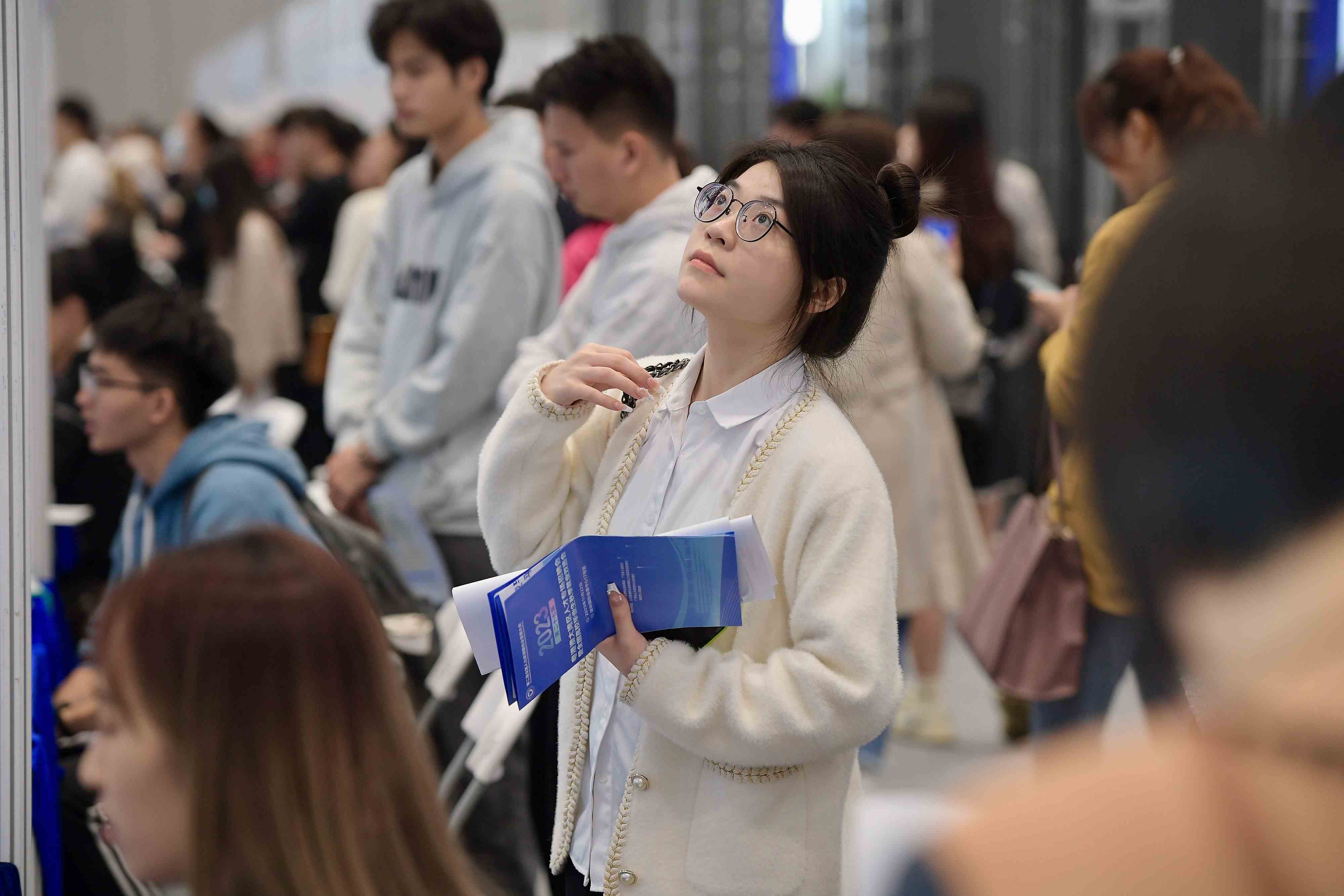  2023年11月22日，2023年粵港澳大灣區(qū)人才專場招聘會暨第27屆全國高校畢業(yè)生秋季就業(yè)雙選會在深圳國際會展中心舉辦。