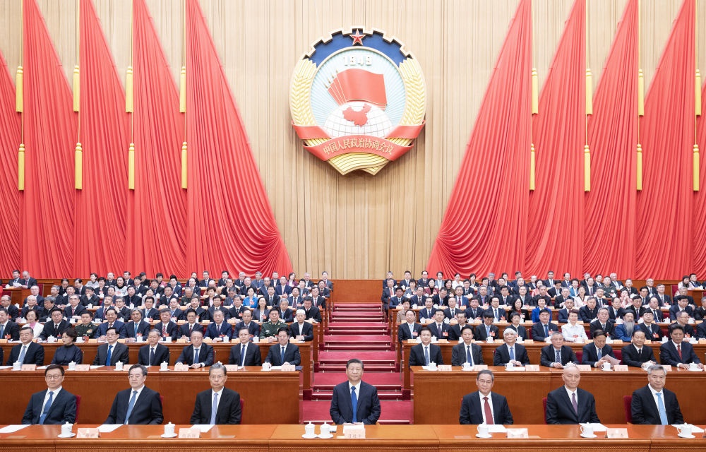 3月10日上午，中國人民政治協(xié)商會議第十四屆全國委員會第二次會議在北京人民大會堂閉幕。這是習近平、李強、趙樂際、蔡奇、丁薛祥、李希、韓正在主席臺就座。王滬寧主持閉幕會。