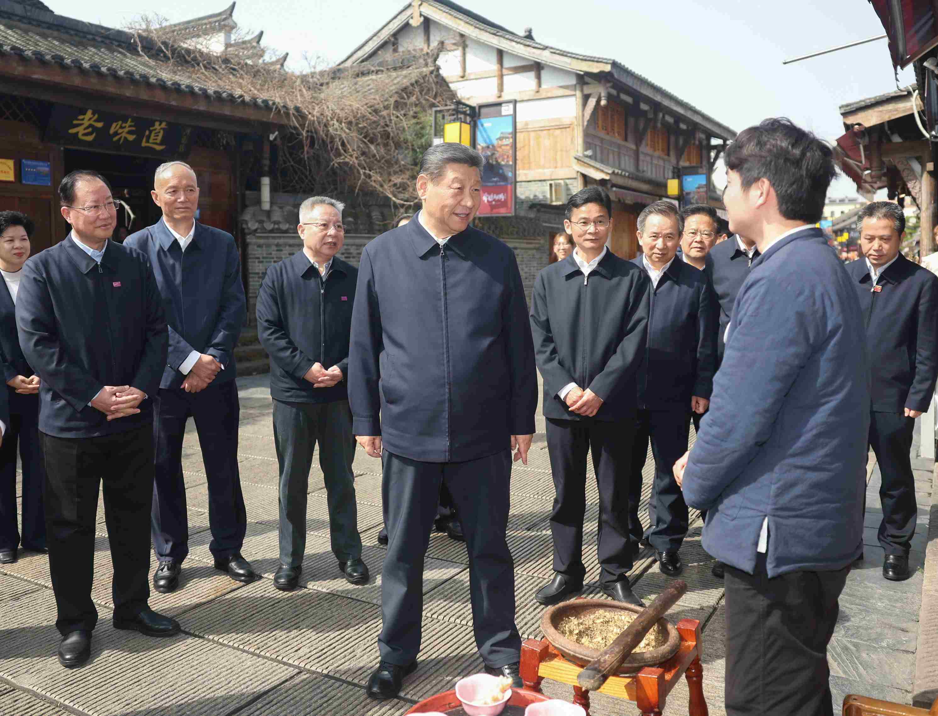 △ 2024年3月19日，習(xí)近平總書記在湖南常德河街考察。