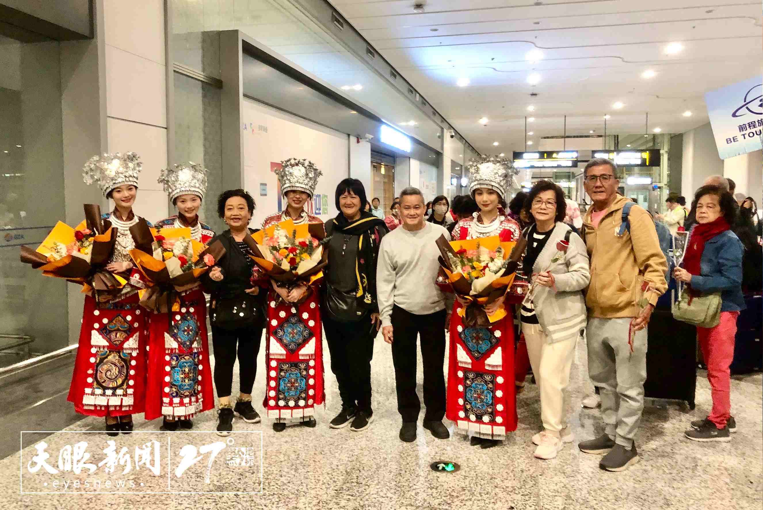 首個(gè)來(lái)黔旅游馬來(lái)西亞包機(jī)團(tuán)抵達(dá)。（圖/劉立超）