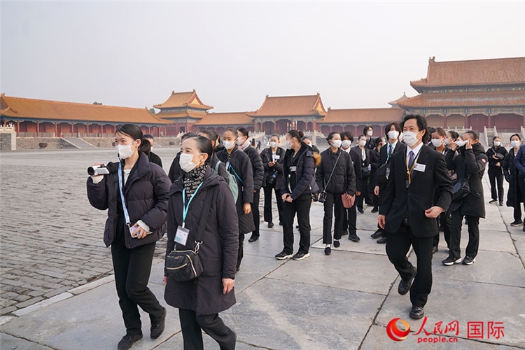 松山芭蕾舞團(tuán)青年代表團(tuán)在故宮參觀。人民網(wǎng)記者 張麗婭攝