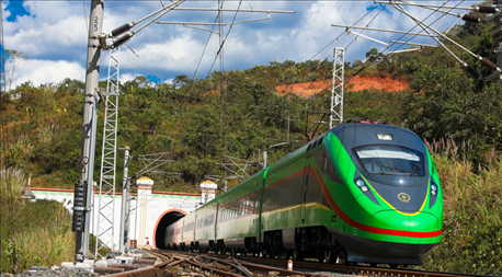 中老鐵路增開1對(duì)國(guó)際旅客列車。