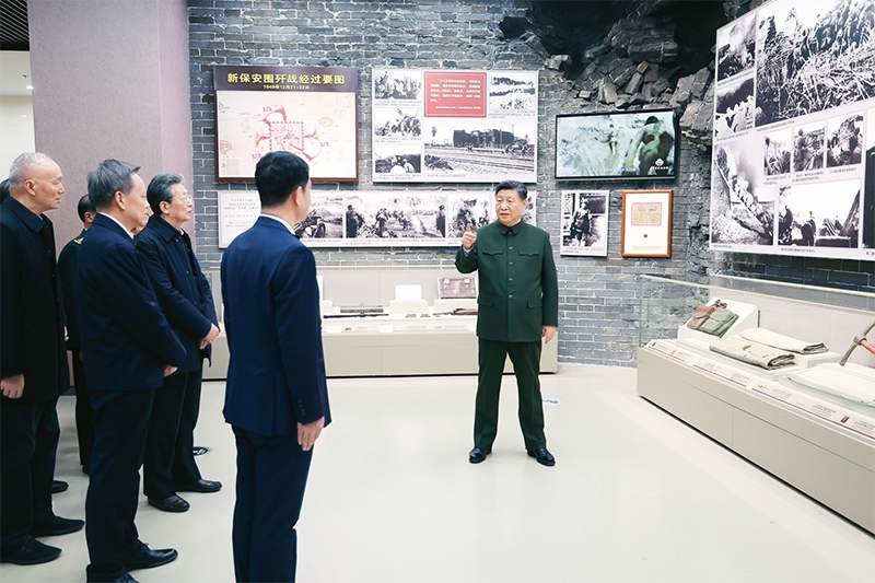 2024年2月1日至2日，中共中央總書記、國家主席、中央軍委主席習(xí)近平來到天津，看望慰問基層干部群眾。這是2日上午，習(xí)近平在平津戰(zhàn)役紀(jì)念館考察。 新華社記者 鞠鵬/攝