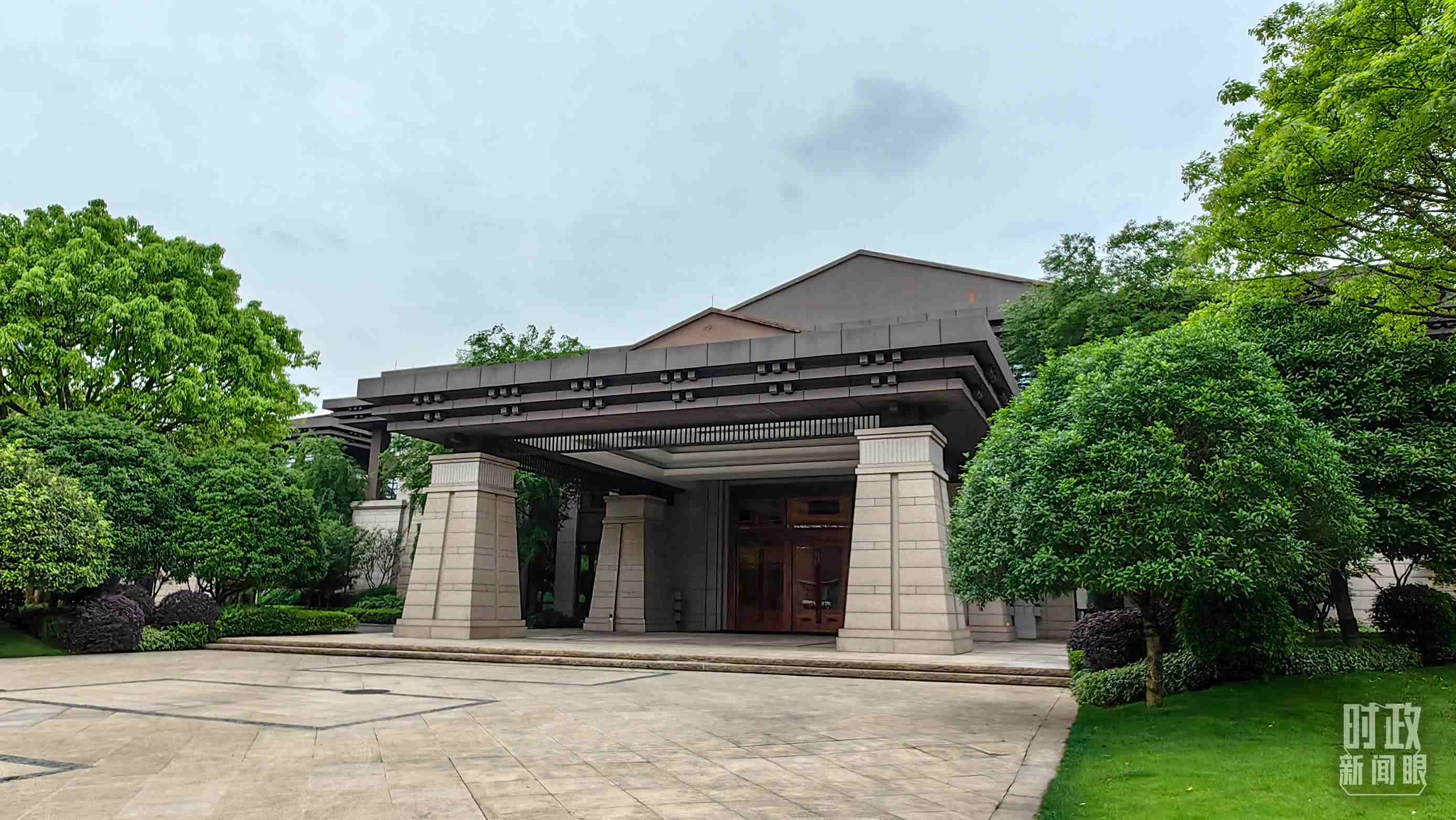 △重慶市渝州賓館，新時(shí)代推動(dòng)西部大開發(fā)座談會(huì)在這里召開。（總臺(tái)央視記者段德文拍攝）
