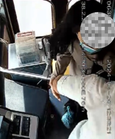 公交車上他一聲大吼！魏杰，好樣的！