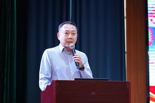 北京大鸞翔宇慈善基金會(huì)理事長(zhǎng)、周恩來(lái)侄外孫沈清講述周恩來(lái)的讀書(shū)故事。