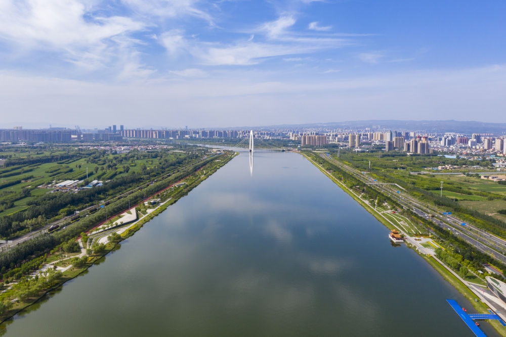 在山西省太原市拍攝的汾河（2023年6月27日攝，無人機照片）。新華社記者 楊晨光 攝