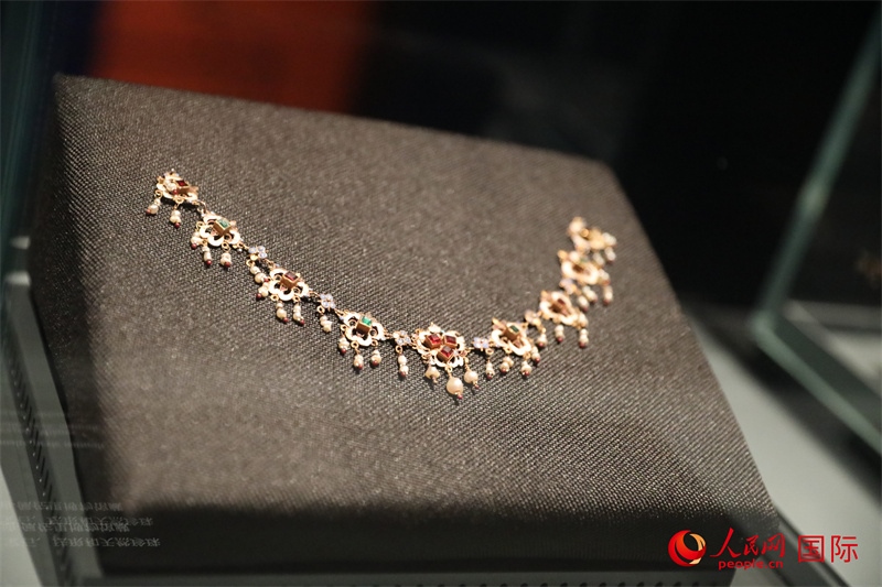 展覽“傳奇之旅：馬可·波羅與絲綢之路上的世界”展品。人民網(wǎng) 殷韜攝