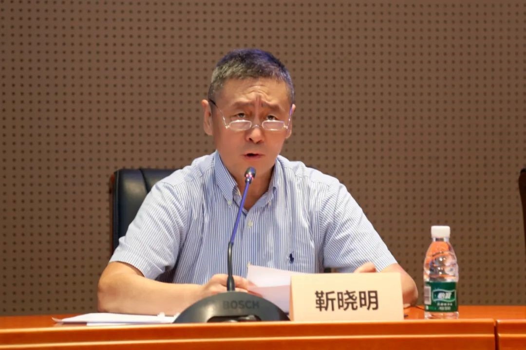 科技外交專家委員會主任委員、科技部國際合作司原司長靳曉明致辭。主辦方供圖