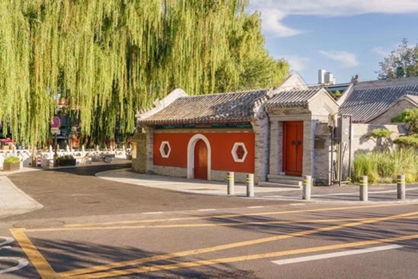 北京建筑大學(xué)古建保護(hù)與利用專業(yè)師生對(duì)北京德勝門內(nèi)大街開展空間品質(zhì)綜合提升項(xiàng)目，圖為項(xiàng)目竣工后的實(shí)景圖。校方供圖