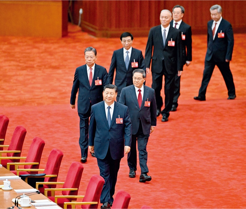中國(guó)共產(chǎn)黨第二十屆中央委員會(huì)第三次全體會(huì)議，于2024年7月15日至18日在北京舉行。這是習(xí)近平、李強(qiáng)、趙樂(lè)際、王滬寧、蔡奇、丁薛祥、李希等步入會(huì)場(chǎng)。 新華社記者 岳月偉/攝