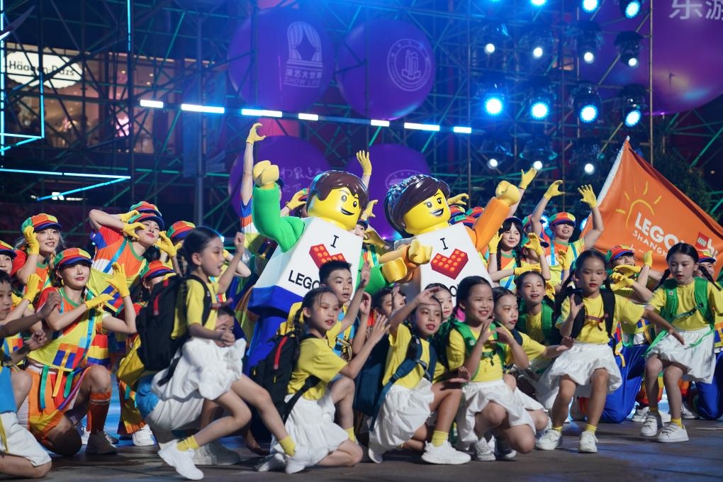 9月14日晚，演員在上海旅游節(jié)開幕式上表演。新華社發(fā)（陳浩明 攝）