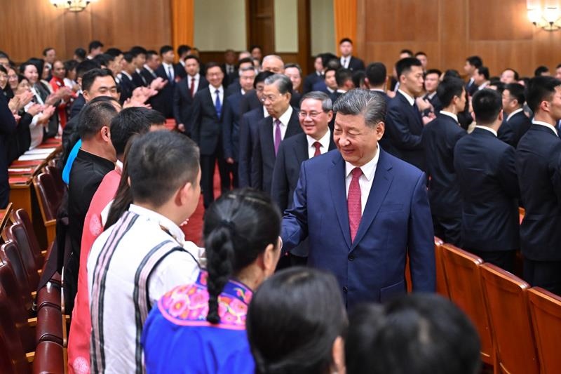 2024年9月29日晚，慶祝中華人民共和國成立75周年音樂會在京舉行。習近平總書記等黨和國家領導人，同3000多名觀眾一起觀看演出。