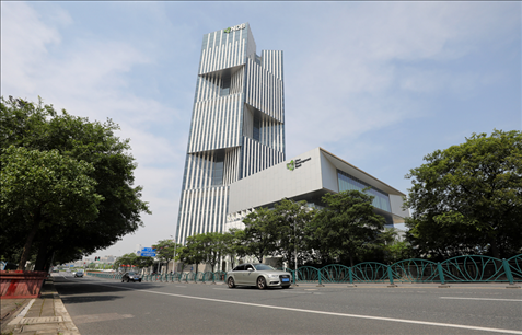 這是位于上海浦東新區(qū)世博園區(qū)的新開發(fā)銀行總部大樓（2022年6月17日攝）。新華社記者 方喆 攝