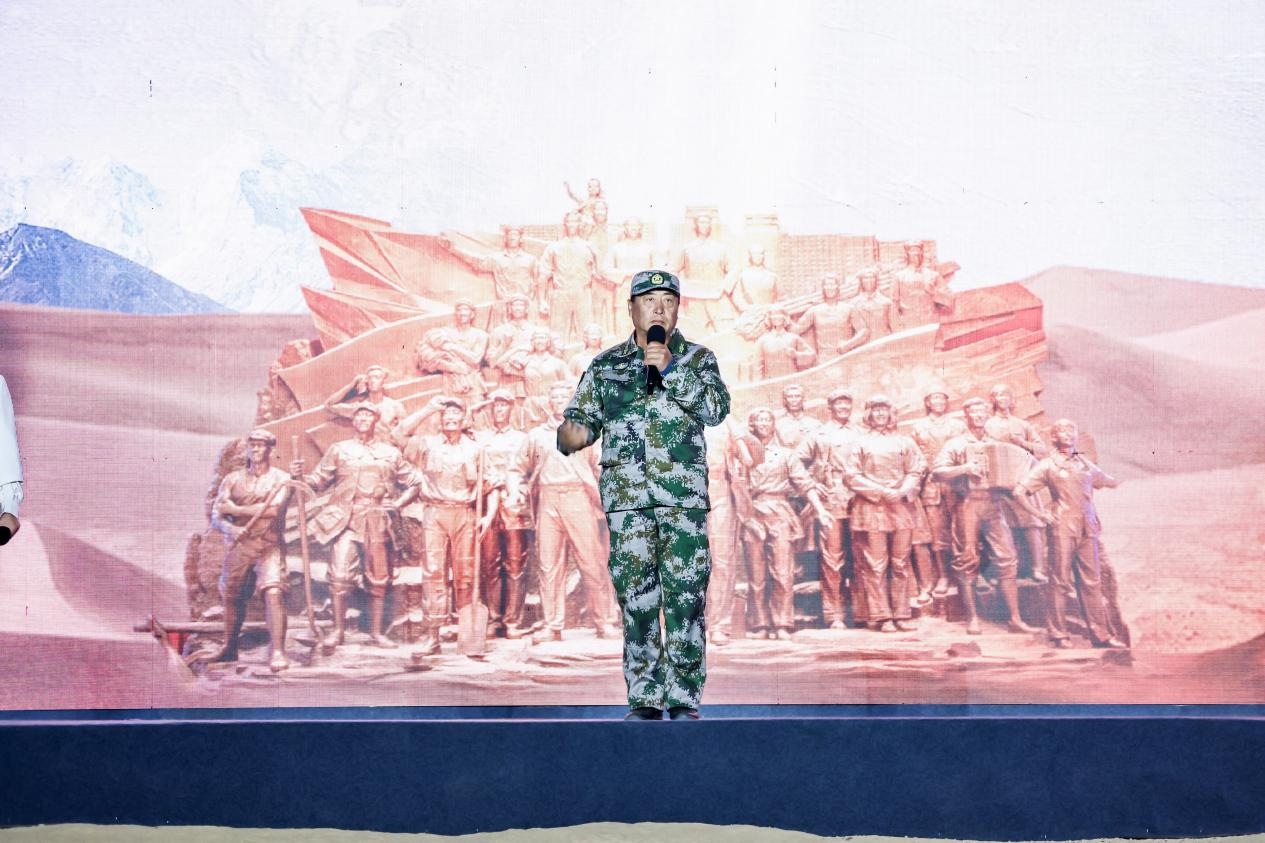 馬軍武在“何以中國(guó)·五星出東方”網(wǎng)絡(luò)主題宣傳活動(dòng)現(xiàn)場(chǎng)演講。人民視頻供圖