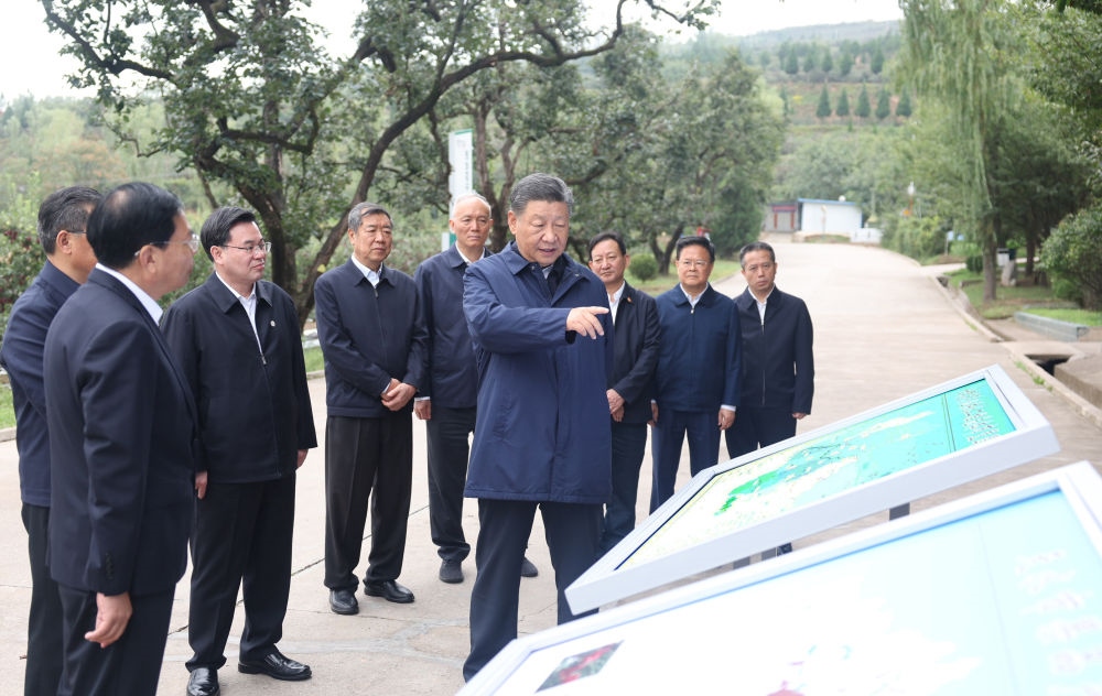 2024年9月11日，習(xí)近平在甘肅省天水市麥積區(qū)南山花牛蘋果基地考察時(shí)，聽取引洮供水工程情況匯報(bào)。當(dāng)?shù)弥?00萬群眾從此告別苦咸水后，總書記十分高興。他要求加強(qiáng)維護(hù)和管理，讓這項(xiàng)工程在沿線群眾生產(chǎn)生活中發(fā)揮更大效用。