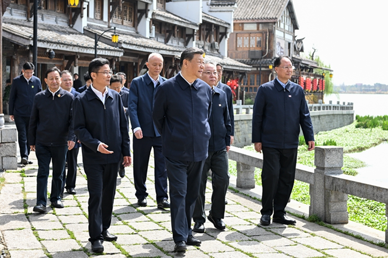 2024年3月19日，習(xí)近平總書記在湖南常德河街考察。