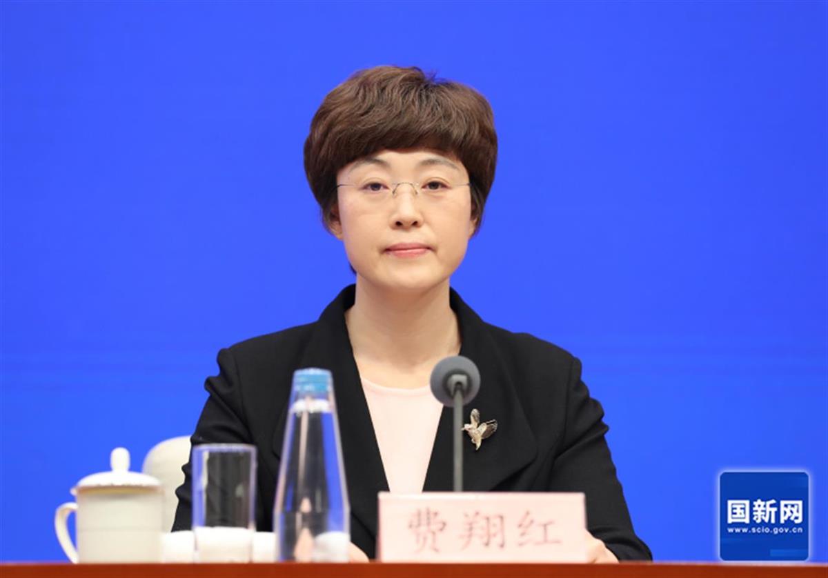 司法部新聞發(fā)言人、法治宣傳中心主任費(fèi)翔紅。圖片來(lái)源：國(guó)新網(wǎng)