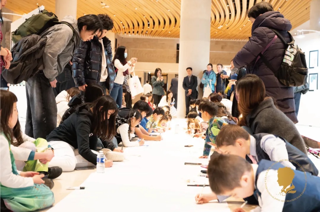 第三屆國際藝術聯(lián)創(chuàng)聯(lián)展盛大開幕。法中交流促進會供圖