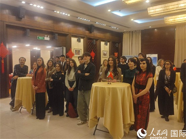 來(lái)自意大利多所高校的師生代表參加了此次活動(dòng)。人民網(wǎng)記者鄭彬攝